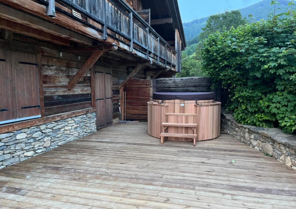 Le Chalet Du Cret - 8 Pers, Tout Confort Avec Jacuzzi Notre-Dame-de-Bellecombe Dış mekan fotoğraf